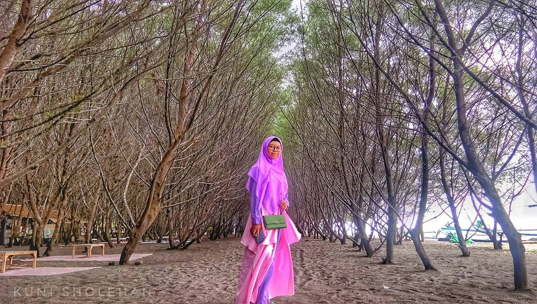 Pantai Cemara di Banyuwangi 3