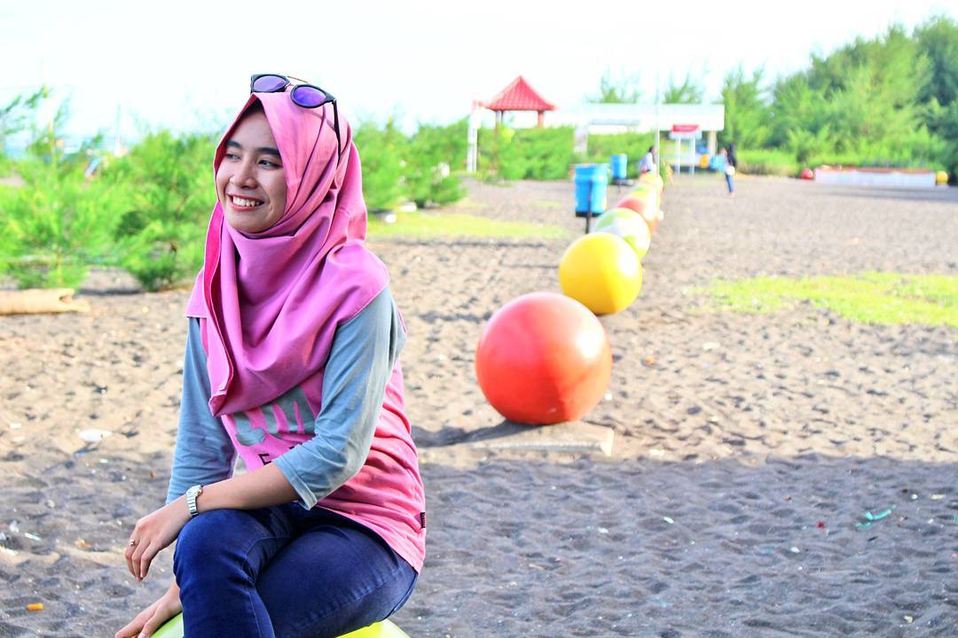 Pantai Cemara di Banyuwangi 6