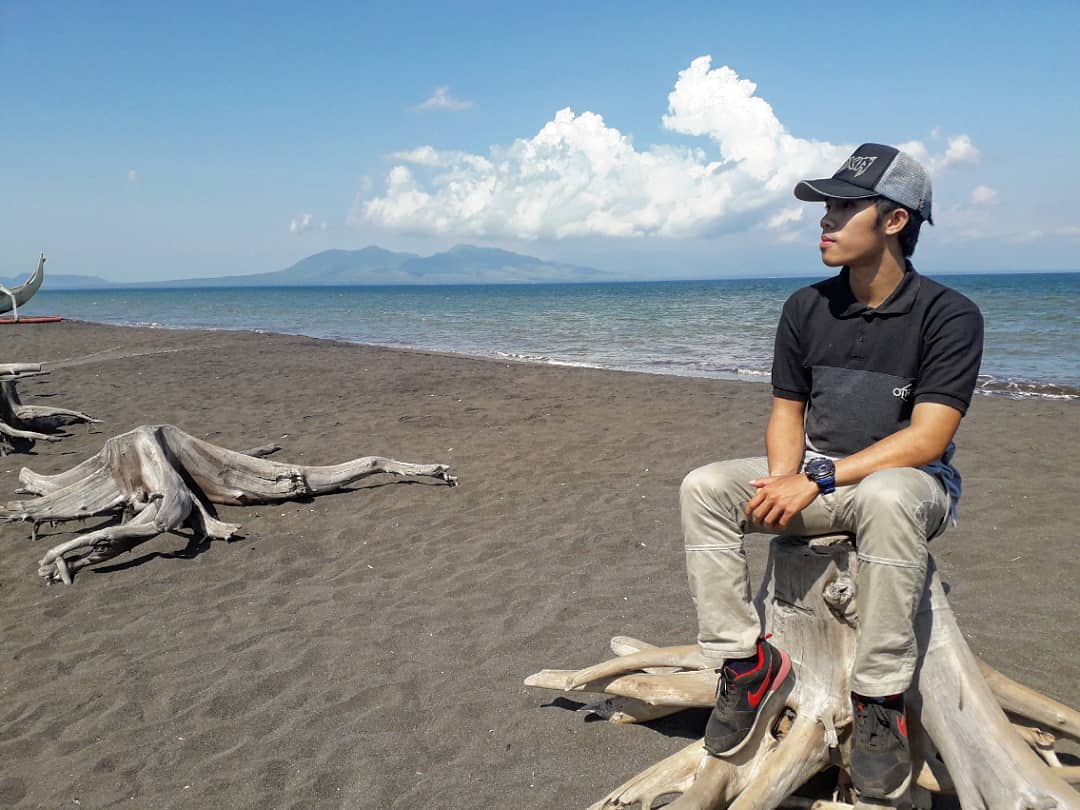 Pantai Cemara di Banyuwangi 10