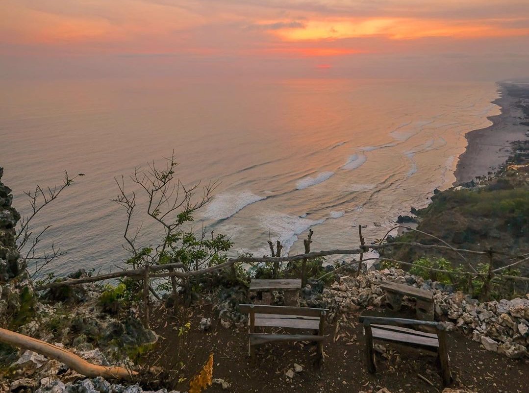 Beberapa Potret Cantiknya Shoka Bukit Senja, Spot Kece Untuk Sunset Time di Gunungkidul Yogyakarta 5 Beberapa Potret Cantiknya Shoka Bukit Senja, Spot Kece Untuk Sunset Time di Gunungkidul Yogyakarta 5