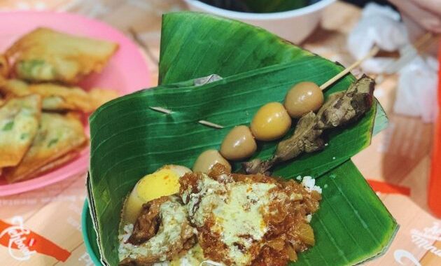 Nasi Ayam Bu Wido Sang Legend Kuliner di Semarang 9 Nasi Ayam Bu Wido Sang Legend Kuliner di Semarang 9
