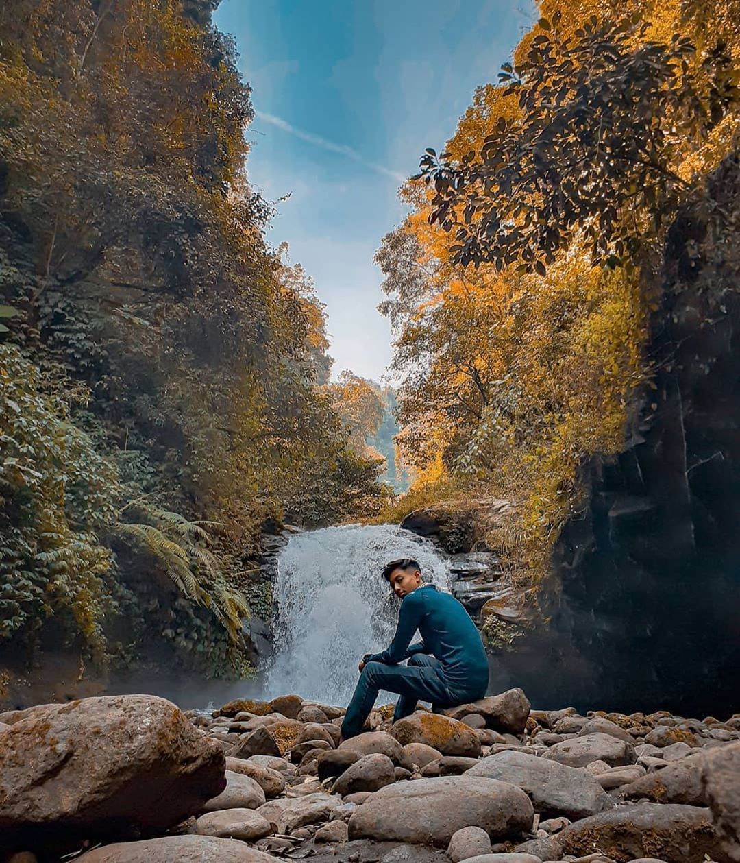 Bak Seperti Kepingan Surga, Ini Dia Potret Coban Cinde Malang 9