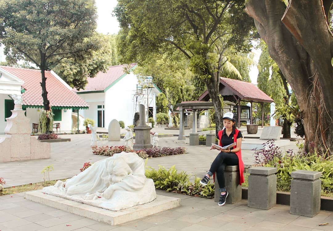 Museum Taman Prasasti, Tempat Bersejarah Beralih Fungsi Menjadi Lokasi Selfie   4