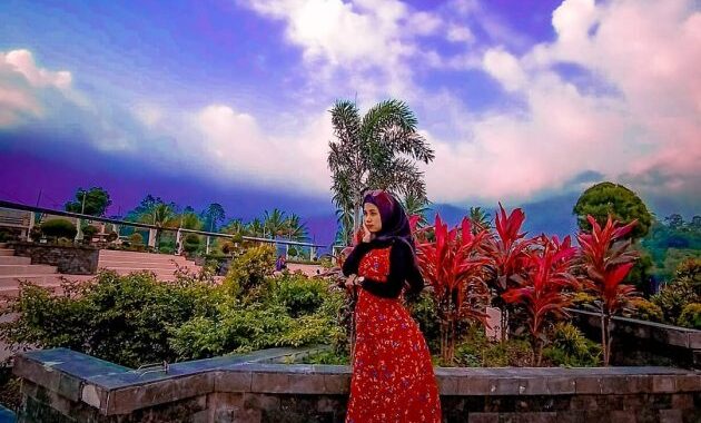 Pesona Danau Maninjau Agam, Sisi Keindahan Lain Dari Ranah Minang 2 Pesona Danau Maninjau Agam, Sisi Keindahan Lain Dari Ranah Minang 2