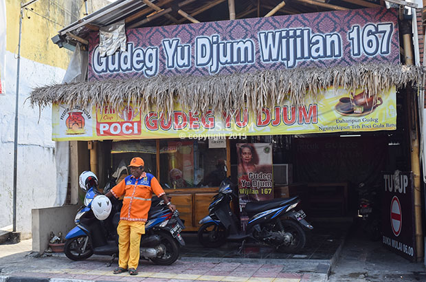 10 Lokasi Gudeg Yu Djum di Jogja Yang Perlu Kamu Ingat 2