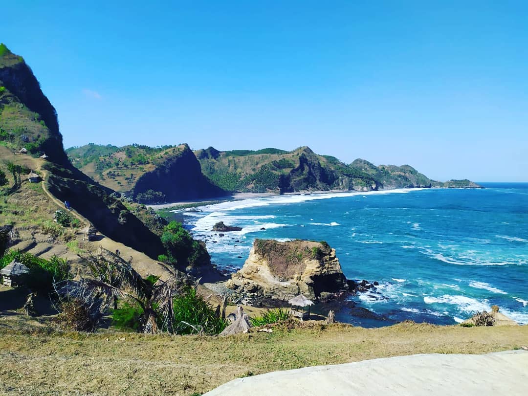 Potret Cantiknya Lokasi Pantai Menganti di Kebumen, Apakah Tempat Wisata Ini Buka Atau Ditutup? 6