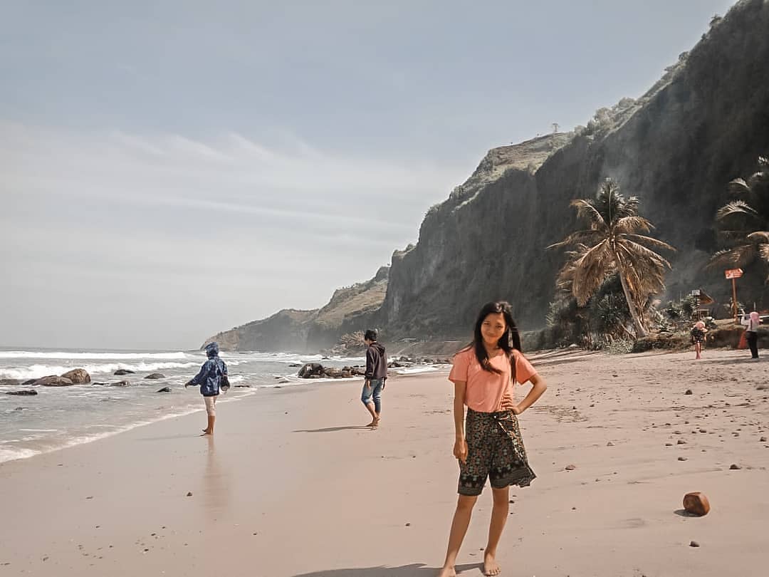 Potret Cantiknya Lokasi Pantai Menganti di Kebumen, Apakah Tempat Wisata Ini Buka Atau Ditutup? 8