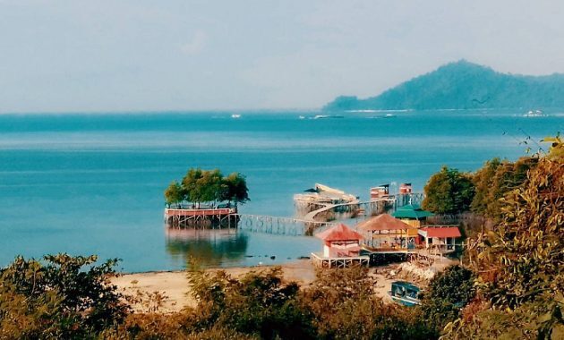 Potret Indahnya Pantai Dewi Mandapa di Pesawaran Lampung dan Berapa Harga Tiket Masuknya? 1