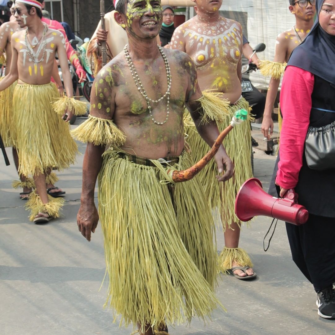 Mengenal Koteka, Kostum Tradisional Asli Papua yang Terancam Punah 10