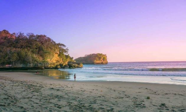 Buka Jam Berapa Lokasi Wisata Pantai Ungapan di Kabupaten Malang dan Harga Tiket Masuknya? 6 Kabupaten gunung getun lokasi gambar peta letak pantai ungapan malang harga tiket masuk bajul mati jelangkung ngebros baru 2021 jawa timur jalan menuju rute alamat akses google map foto denah wisata sejarah misteri mitos