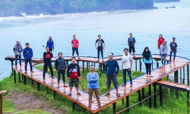 Jalan Menuju Lokasi Pantai Lampon Kebumen Jawa Tengah dan Berapa Harga Tiket Masuknya? 6