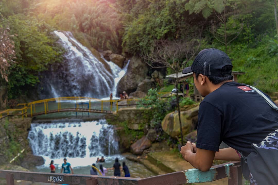 Cantiknya Curug Cakrawardana, Destinasi Pas Buat Weekend-an di Bogor 8 Cantiknya Curug Cakrawardana, Destinasi Pas Buat Weekend-an di Bogor 8