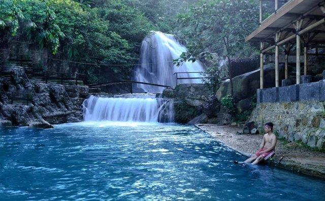 Cantiknya Curug Cakrawardana, Destinasi Pas Buat Weekend-an di Bogor 1 Cantiknya Curug Cakrawardana, Destinasi Pas Buat Weekend-an di Bogor 1