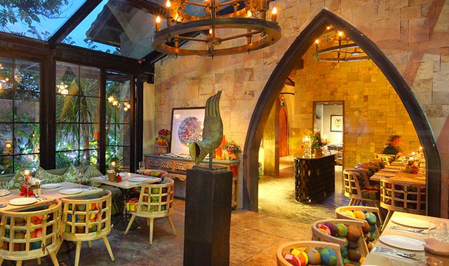 Gardin Bistro Bali, Sensasi Romantic Dinner Ditengah Hutan 4
