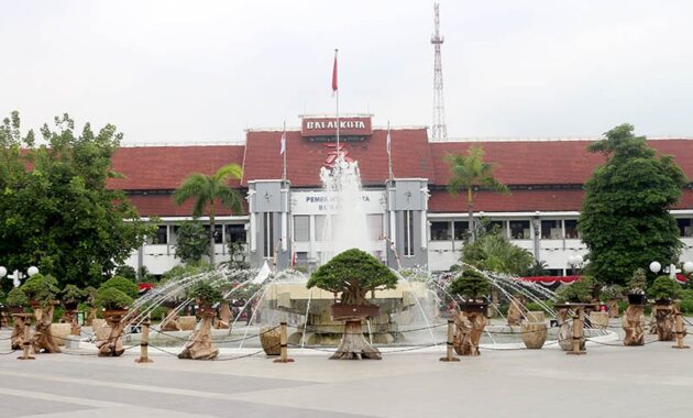 Taman Balai Kota Surabaya, Tempat Paling Pas Untuk Menikmati Sore 1