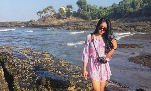 Pantai cicalobak garut di jawa barat indonesia karangwangi mekarmukti lokasi letak wisata penginapan foto alamat selatan gambar pameungpeuk rute ke sejarah pasir putih gunung geder photo photos