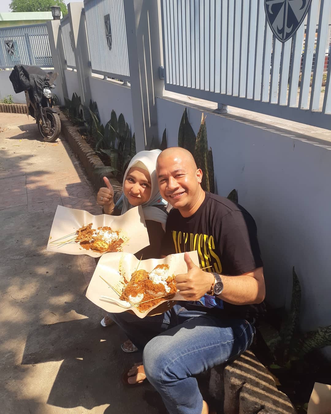 Ayam Goreng Santa Maria, Kuliner Cirebon Rekomendasi Para Youtuber 4