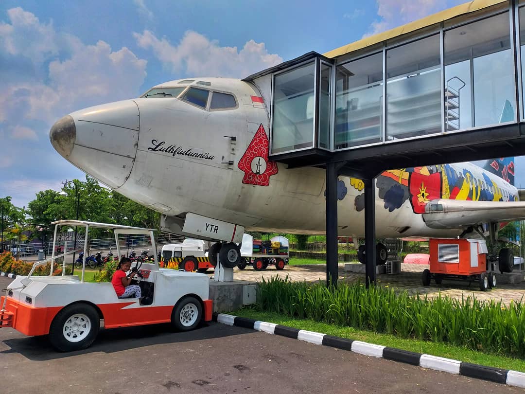 Jogja Airport Resto, Pengalaman Seru Makan di Kabin Pesawat 5 Jogja Airport Resto, Pengalaman Seru Makan di Kabin Pesawat 5