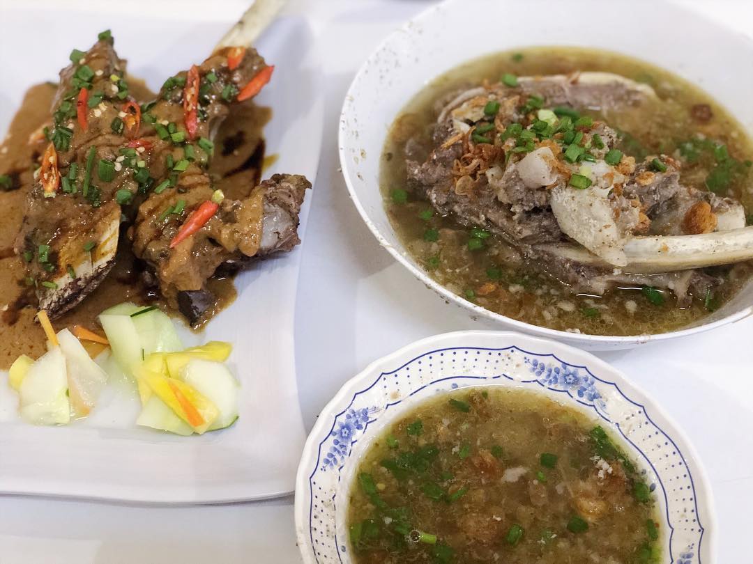 Sop Konro Perak, Kuliner Tulang Iga Jumbo di Surabaya 4