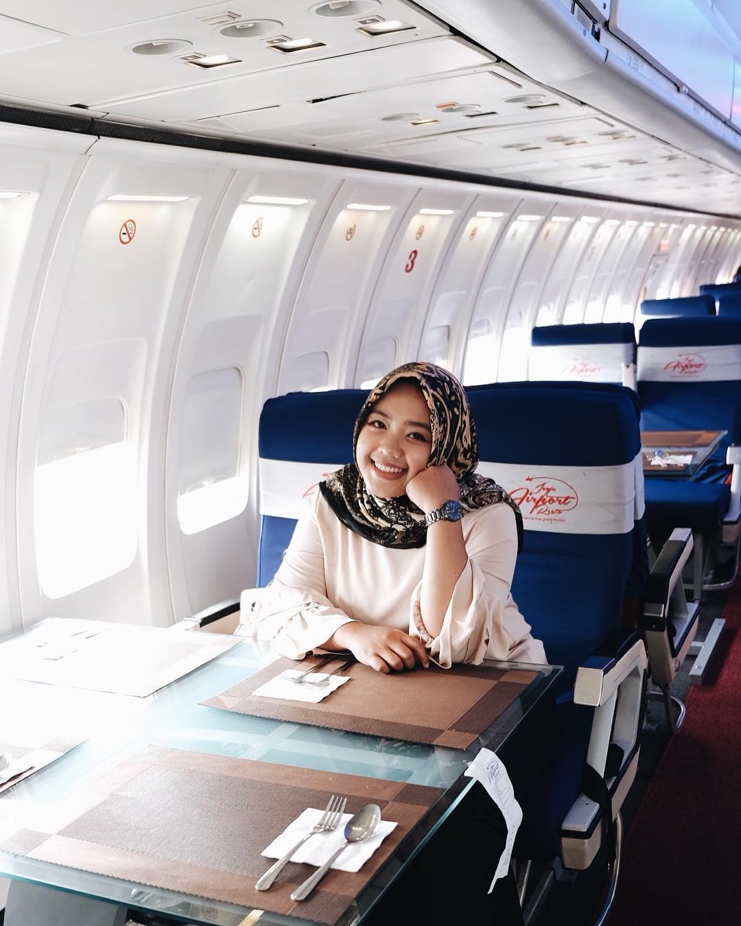 Jogja Airport Resto, Pengalaman Seru Makan di Kabin Pesawat 2 Jogja Airport Resto, Pengalaman Seru Makan di Kabin Pesawat 2