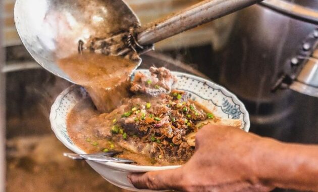 Sop Konro Perak, Kuliner Tulang Iga Jumbo di Surabaya 6