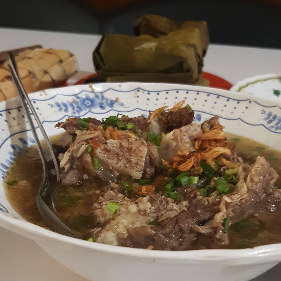 Sop Konro Perak, Kuliner Tulang Iga Jumbo di Surabaya 8