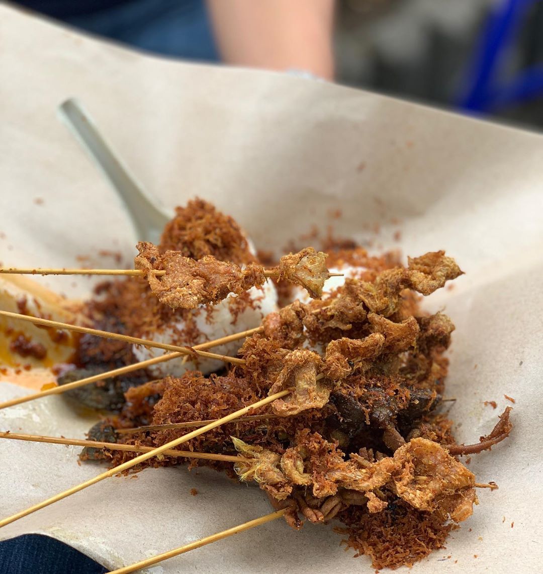 Ayam Goreng Santa Maria, Kuliner Cirebon Rekomendasi Para Youtuber 7