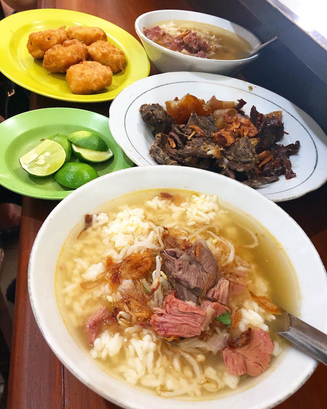 Soto Triwindu, Kuliner Legendaris Asal Surakarta Yang Bikin Kangen Rumah 9