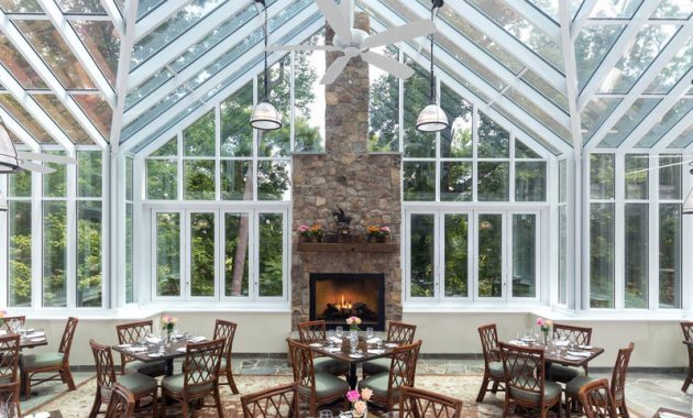 10 Rekomendasi Cafe Hits di Daerah Surabaya Yang Harus Masuk Daftar List Tempat Nongkrong Kamu! 1