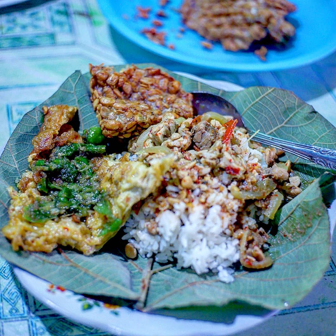 Kulineran Tengah Malam di Tegal, Sega Warsa Pagerbarang Solusinya 1