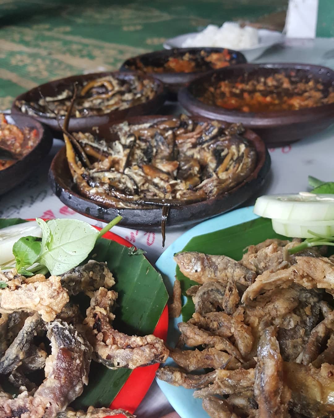 Warung Iwak Wader Dermaga Kediri, Kuliner Pinggir Kali Yang Bikin Nagih 2