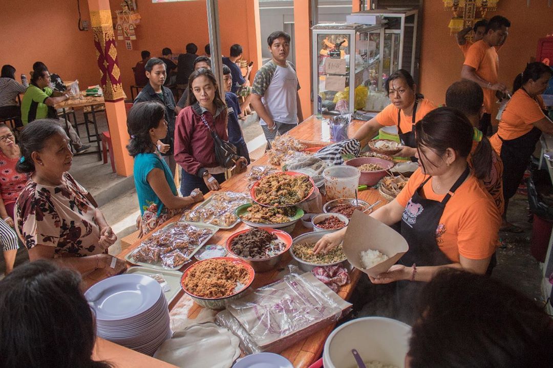 Hunting Babi Guling Enak dan Murah? Warung Men Sedu Tempatnya 2