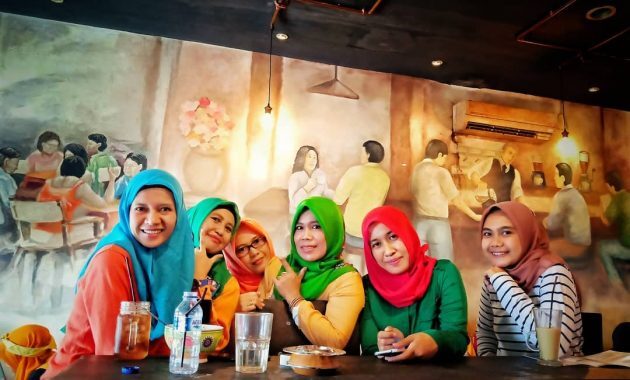 Ini Dia 15 Rekomendasi Tempat Makan di Bintaro Bisa Untuk Keluarga Yang Murah dan Cozy Banget! 3 Restoran di bintaro entertainment center giant lotte mart tempat makan murah sektor 1 2 3 5 9 walk jaya xchange plaza sekitar daerah lesehan romantis saung keluarga asik enak rumah jaya sunda 7 hotel santika sampireun jepang korea seafood dimsum buka puasa warung wisata kuliner