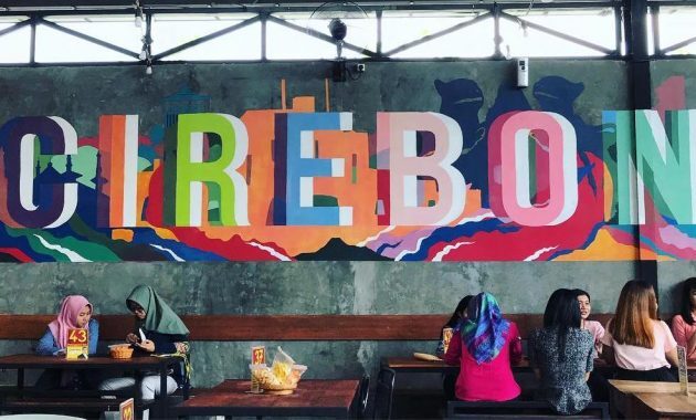 16 Daftar Pilihan Tempat Makan di Cirebon Untuk Keluarga Yang Terkenal dan Adakah Buka 24 Jam? 9 Restoran di cirebon yang enak murah terkenal tempat makan favorit romantis daftar seafood 24 jam ada steak empal gentong paling bagus waterland super block csb grage mall kuningan kota lesehan referensi nama promo daerah timur udang besar sushi pagi chinese food mewah jepang korea seafood dimsum buka puasa warung wisata kuliner