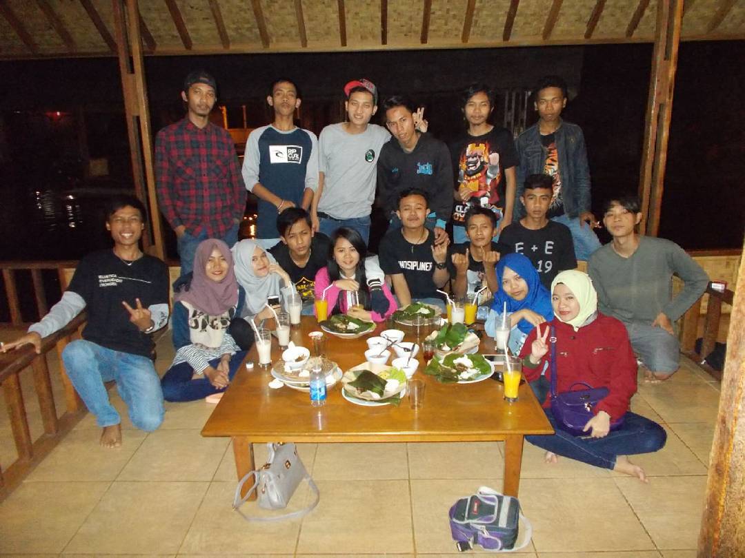 Ini Dia 10 Rekomendasi Tempat Makan Enak Incaran Wisatawan di Garut Yang Harganya Murah 1 Ini Dia 10 Rekomendasi Tempat Makan Enak Incaran Wisatawan di Garut Yang Harganya Murah 1