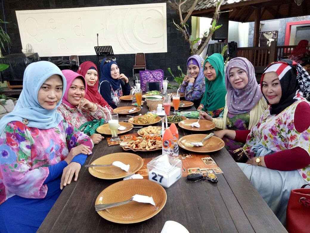 10 Rekomendasi Tempat Makan Enak di Sidoarjo Untuk Keluarga Yang Nyaman dan Murah 1