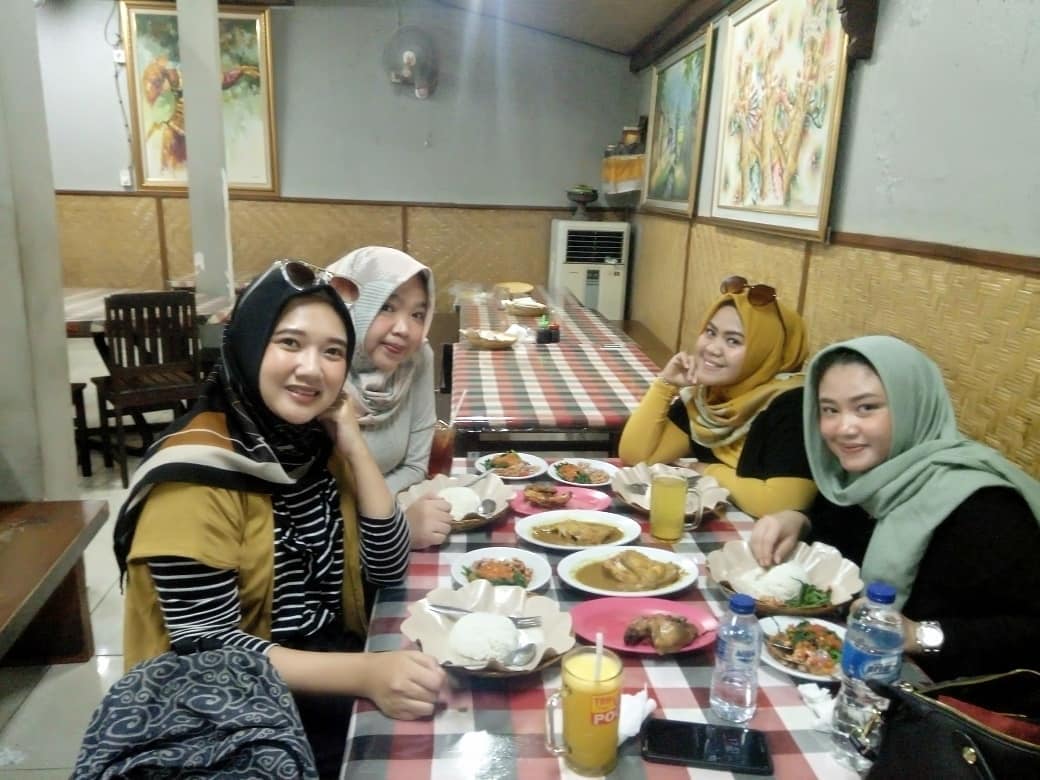 10 Rekomendasi Daftar Tempat Makan Enak di Kuta Bali dan Adakah Restoran Yang Halal? 2