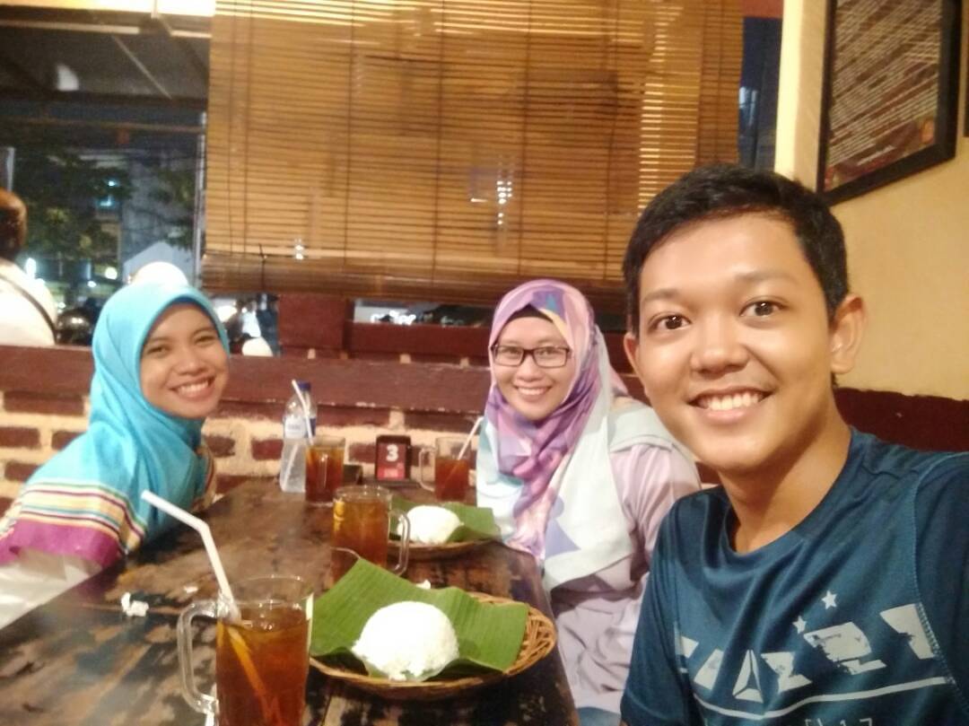 10 Rekomendasi Tempat Makan Enak di Margonda Bisa Untuk Keluarga Yang Wajib Disinggahi 2