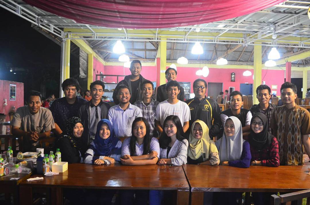 10 Tempat Makan Asyik di Wilayah Bandar Lampung Bisa Untuk Keluarga Yang Enak dan Murah 4 10 Tempat Makan Asyik di Wilayah Bandar Lampung Bisa Untuk Keluarga Yang Enak dan Murah 4