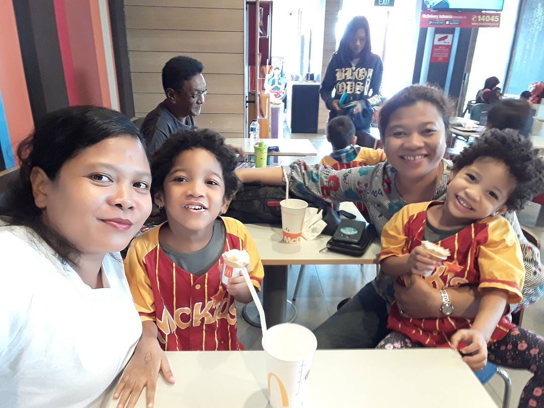 10 Rekomendasi Tempat Makan Unik di Jatiwaringin Yang Murah dan Adakah Seafood Enak? 4