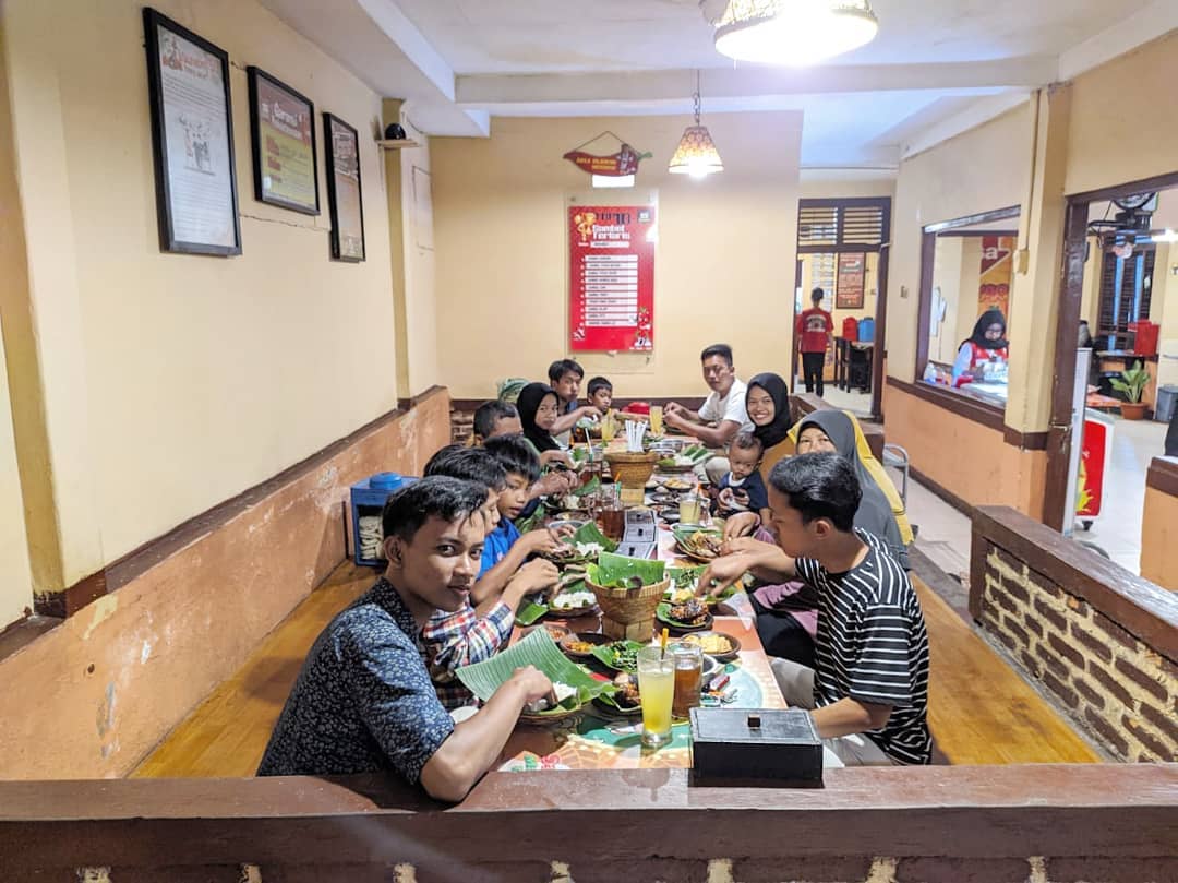 10 Tempat Makan Enak di Magelang dan Adakah Yang Instagramable Saat Malam Hari? 5 10 Tempat Makan Enak di Magelang dan Adakah Yang Instagramable Saat Malam Hari? 5
