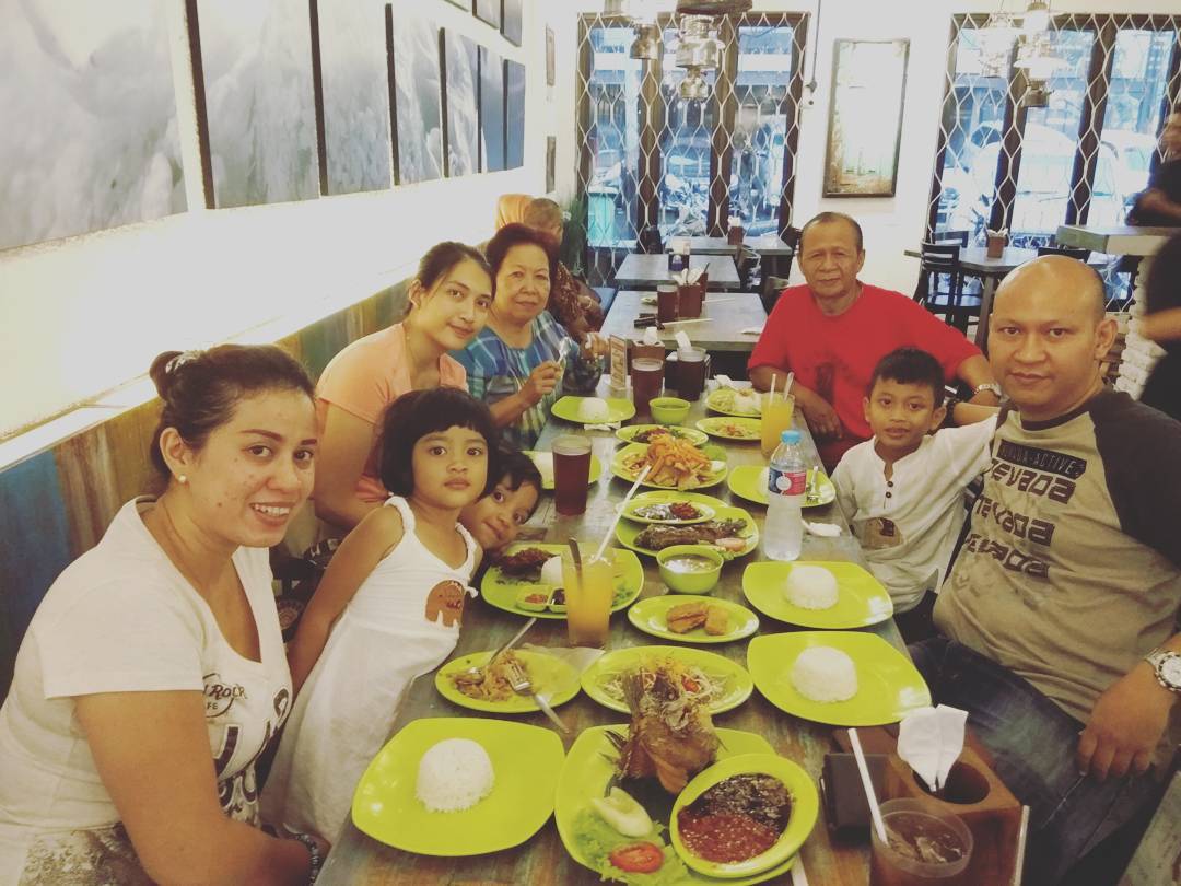 10 Rekomendasi Daftar Tempat Makan Enak di Sekitar Cempaka Putih Jakarta Pusat Yang Murah 5