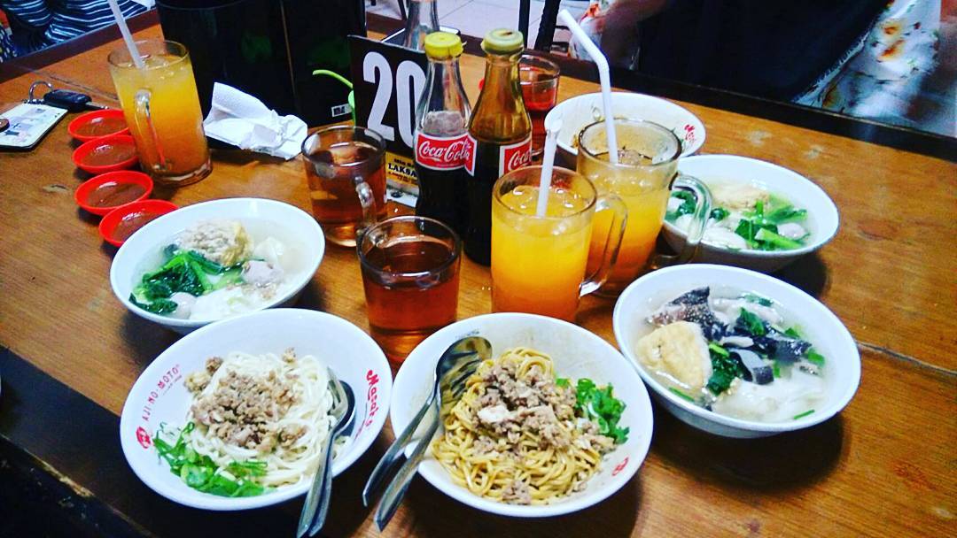 10 Rekomendasi Tempat Makan Kekinian di Wilayah Tasikmalaya Yang Murah dan Lagi Hits 6 10 Rekomendasi Tempat Makan Kekinian di Wilayah Tasikmalaya Yang Murah dan Lagi Hits 6