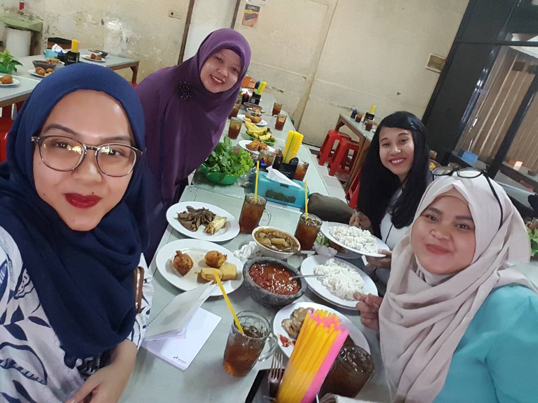 10 Rekomendasi Daftar Tempat Makan Enak di Sekitar Cempaka Putih Jakarta Pusat Yang Murah 7