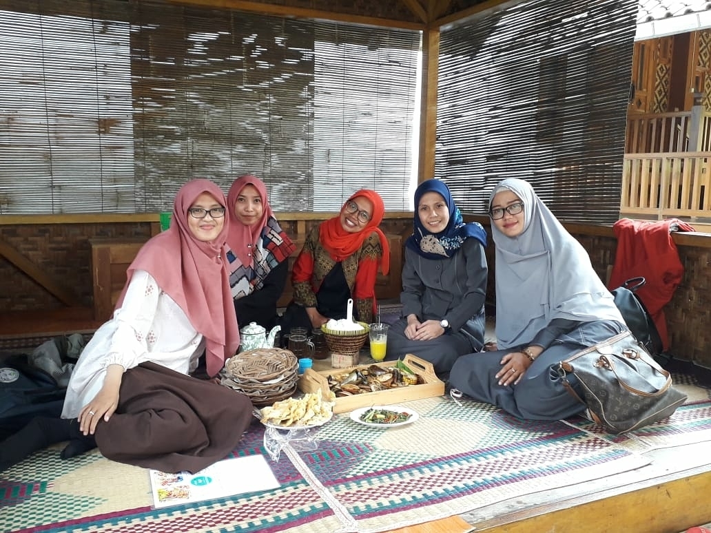 10 Rekomendasi Tempat Makan Kekinian di Wilayah Tasikmalaya Yang Murah dan Lagi Hits 8 10 Rekomendasi Tempat Makan Kekinian di Wilayah Tasikmalaya Yang Murah dan Lagi Hits 8