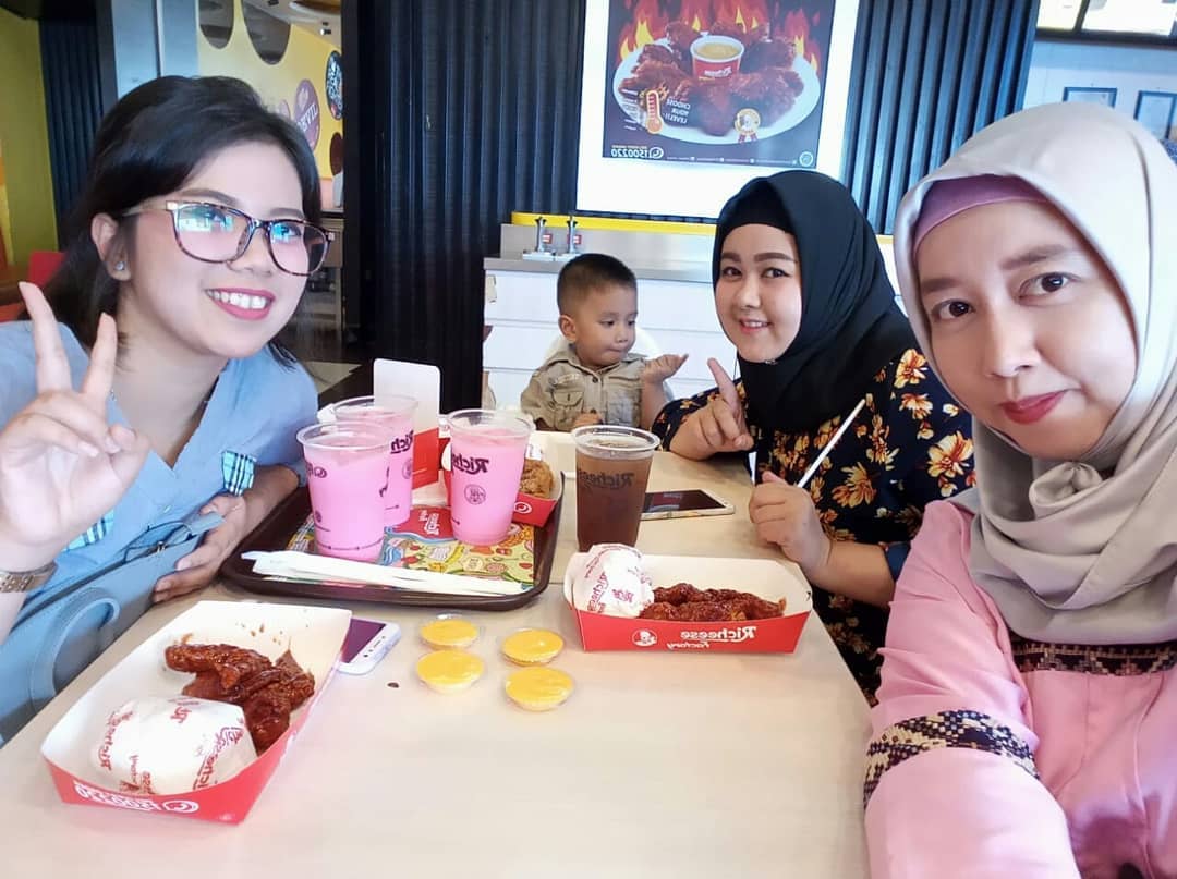 10 Rekomendasi Daftar Tempat Makan Enak di Sekitar Cempaka Putih Jakarta Pusat Yang Murah 9