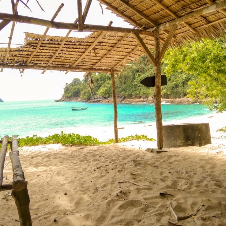 Wisata Teluk Ijo 1 Wisata Teluk Ijo 1