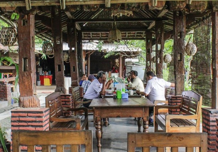 10 Rekomendasi Tempat Makan Enak dan Instagramable di Sekitar Kaliurang Jogja Bisa Untuk Keluarga 6