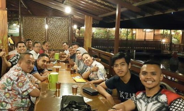 Ini Dia 10 Tempat Yang Wajib Kamu Datangi Jika Mau Makan di Cibinong Bisa Untuk Keluarga 9 Tempat makan di cibinong restoran city mall lesehan enak untuk keluarga rumah daerah ampera kabayan galuga pemda yang murah baru bogor setu terbaru menu saung berkah resto square makanan asik aki alhamdulillah sunda bagus carrefour daftar favorit danau durian seafood gurame hits husanah itc instagramable 24 jam karadenan kepiting kalimantan kerang laksa nyaman robinson romantis recommended ramen situ sekitar terdekat terkenal unik wakaka wkwk 99 wisata kuliner cafe pakansari papatong sukahati