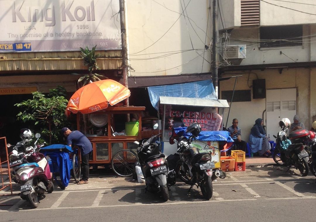 10 Lotek Terkenal Enak di Bandung, Kamu Wajib Mencicipinya 1